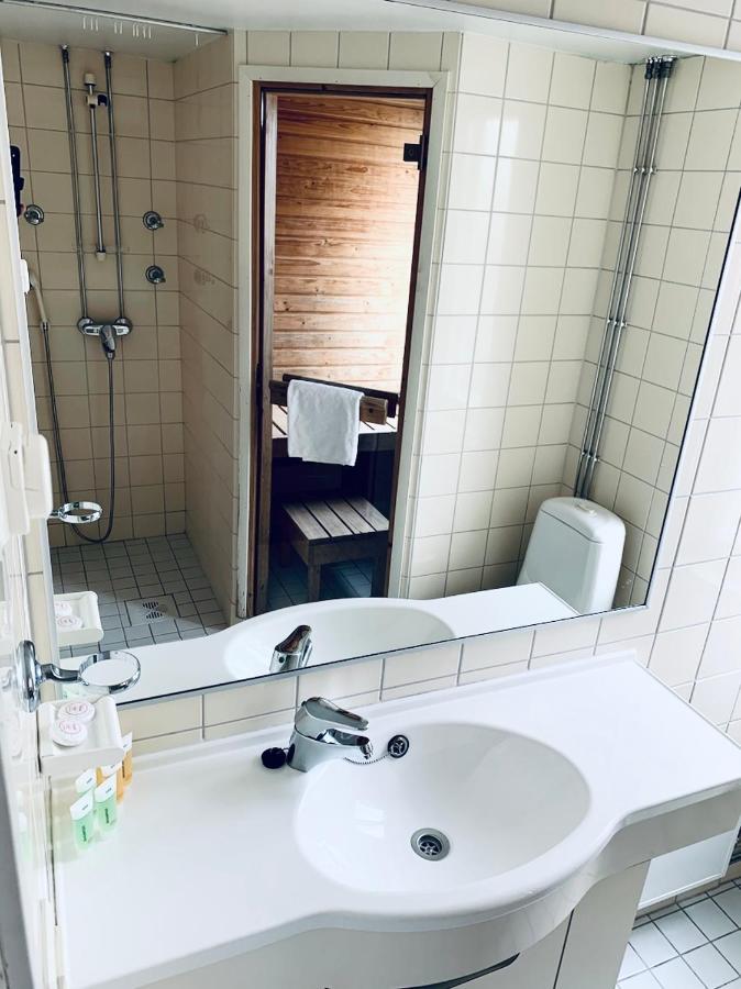 Hotelli Uninen Kotka Exteriör bild